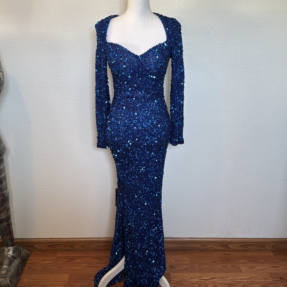 Light Weight Blue Sequin Evening Dress
